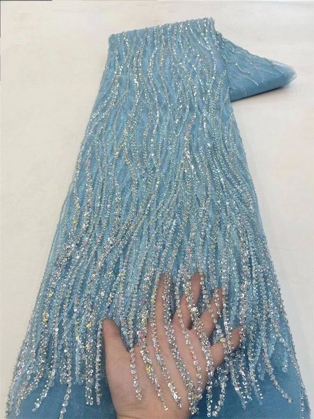 Золотистая африканская вышитая – обзор и цена Glitter Tablecloth